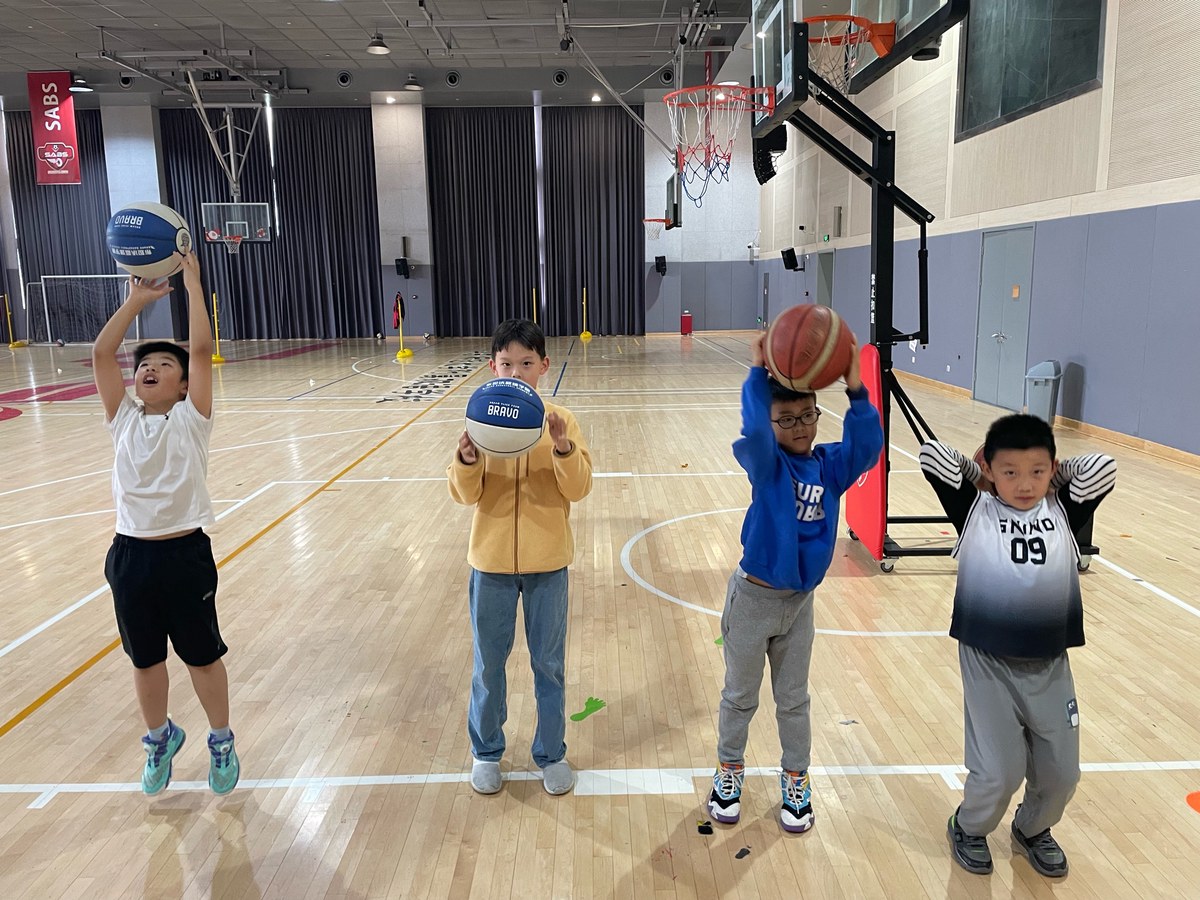 国外小学篮球训练现状